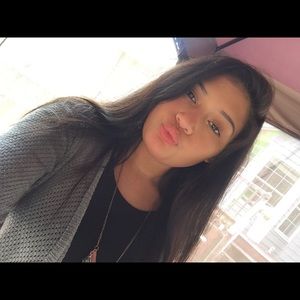 Meet your Posher, Lizbeth